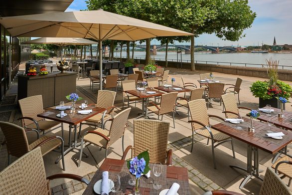 Summer terrace at the Hilton Mainz