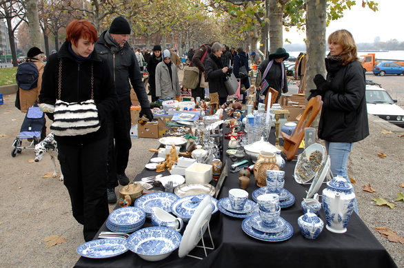 Krempelmarkt am Rheinufer