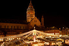 Christmas market in the Market Square, St. Martin's cathedral in the back