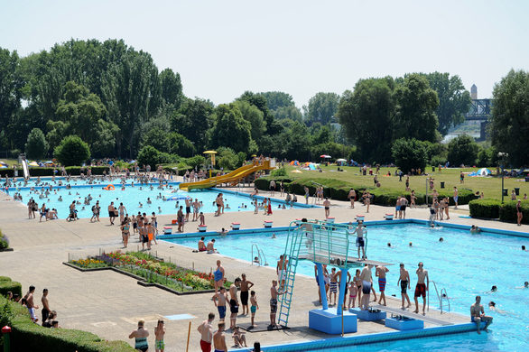 Sommerspaß im Freibad "Maaraue"