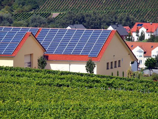 Das Weingut setzt unter anderem auf Sonnenenergie.