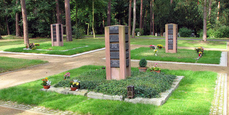 Eine Gemeinschaftsgrabstätte auf dem Friedhof in Mombach.