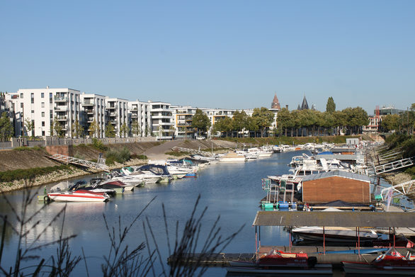 Blick auf den Mainzer Winterhafen